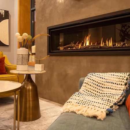 Alpenglow Lodge Family Studio With Murphy Bed By Mva Whistler Exterior foto